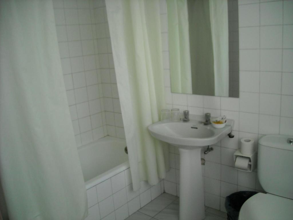 Hostal Residencia Avenida Куэнка Номер фото